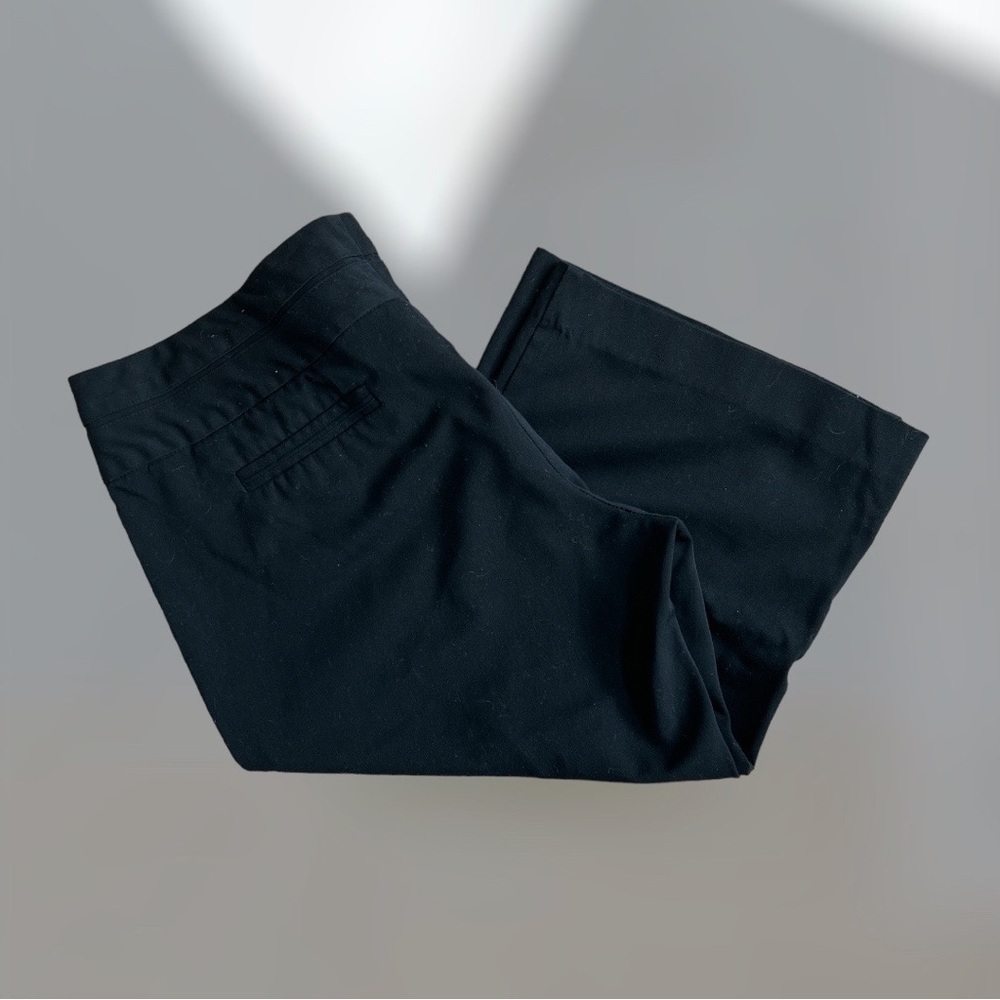 Maurice’s women’s wide leg black capris size 17/18